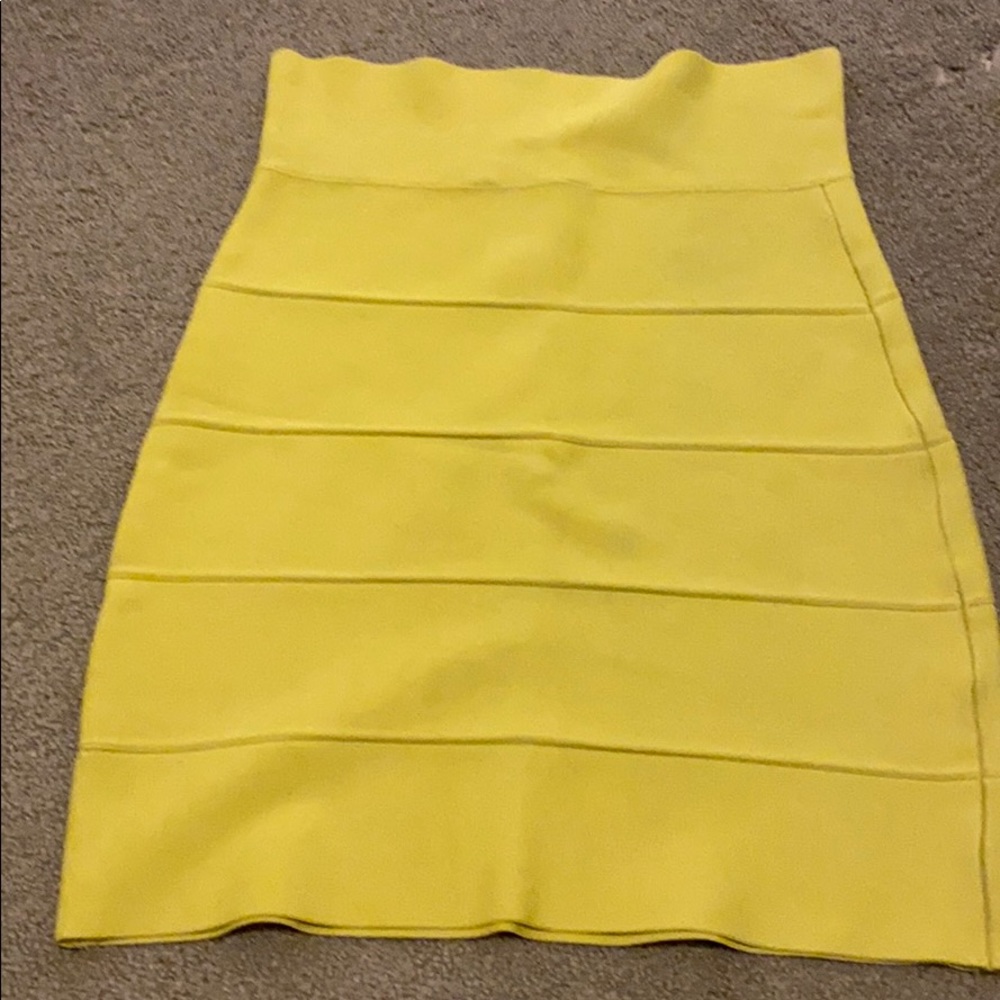 BCBG skirt xs